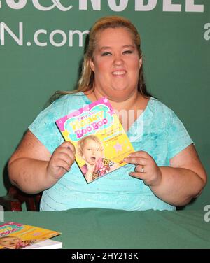 June Shannon erscheint bei einer Buchveranstaltung „How to Honey Boo Boo: The Complete Guide“ im Barnes & Noble Citigroup Center, New York Stockfoto