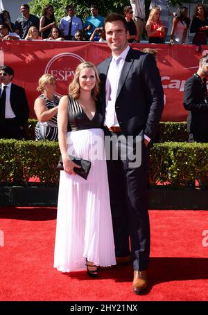 Joe Flacco und Dana Grady kommen für die ESPY Awards 2013 im Nokia Theater L.A. an Live Stockfoto