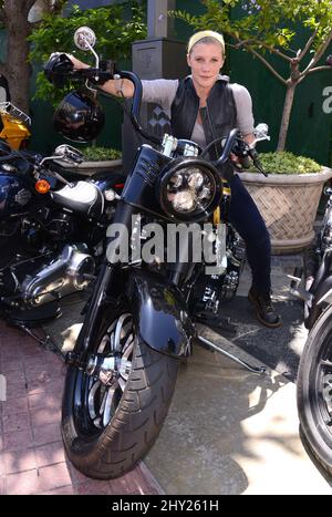 Katee Sackhoff besucht Kiehls Liferide für Amfar 2013 in Los Angeles Stockfoto