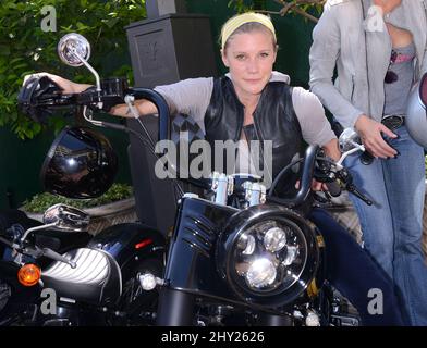 Katee Sackhoff besucht Kiehls Liferide für Amfar 2013 in Los Angeles Stockfoto