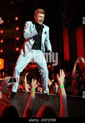 Nick Carter von Backstreet Boys tritt während der Tour „in A World Like This“ im Walnut Creek Amphitheatre, Raleigh, North Carolina, auf. Stockfoto