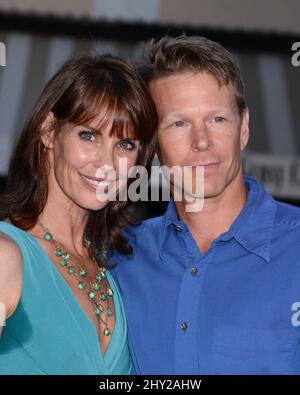 Alexandra Paul und Ian Murray nehmen an der Weltpremiere von „Riddick“ im Westwood Village Theater in Los Angeles Teil. Stockfoto