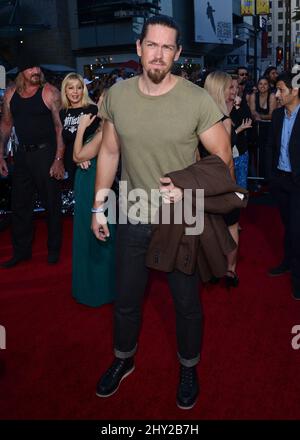 Steve Howey nimmt an der Premiere der Saison 6 im Dolby Theater, Los Angeles, Teil. Stockfoto