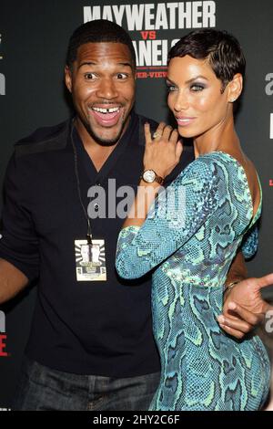 Michael Strahan, Nicole Murphy bei der Floyd Mayweather Jr. gegen Saul Canelo Alvarez Pre-Fight VIP Party in der MGM Grand Garden Arena in Las Vegas, USA. Stockfoto