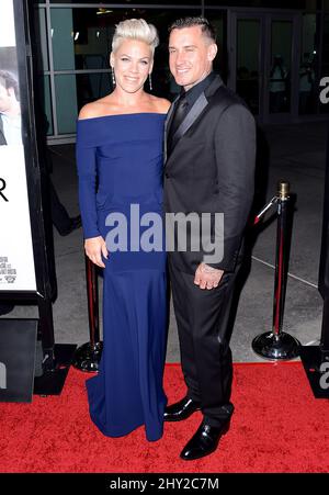 Alecia Moore, Carey Hart bei der Premiere von 'Thanks for Sharing' in Los Angeles, Kalifornien. Stockfoto