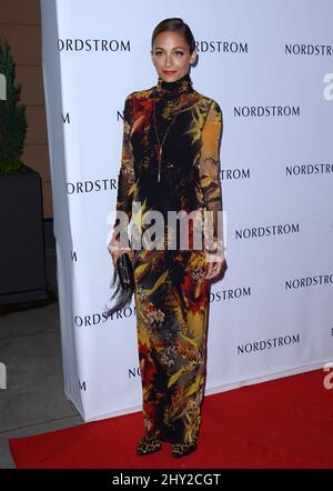 Nicole Richie, bevor sie die Grand Opening of Nordstrom im Americana veranstaltet Stockfoto