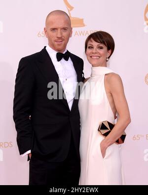 Damian Lewis und Helen McCrory, die an den jährlichen Primetime Emmy Awards 65. im Nokia Theater in L.A. teilnehmen Leben in Los Angeles, USA. Stockfoto