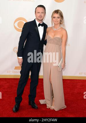 Aaron Paul, Lauren Parsekian bei den jährlichen Primetime Emmy Awards 65. im Nokia Theater in L.A. Leben in Los Angeles, USA. Stockfoto