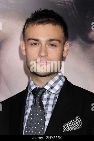 Douglas Booth bei der Weltpremiere „Romeo & Julia“ im ArcLight Cinemas Hollywood in Los Angeles, USA. Stockfoto