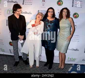 George Chakiris, Rita Moreno, Rosie O'Donnell und Melina Kanakaredes, die im Mr. C Hotel, Los Angeles, am National Women's History Museum der Ehren von Fran Drescher und Rita Moreno teilnehmen Stockfoto