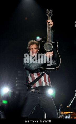 Bon Jovi tritt während seiner „because We Can“-Tour in der PNC Arena auf Stockfoto