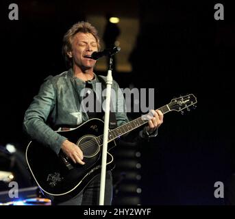 Bon Jovi tritt während seiner „because We Can“-Tour in der PNC Arena auf Stockfoto
