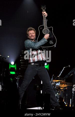 Bon Jovi tritt während seiner „because We Can“-Tour in der PNC Arena auf Stockfoto