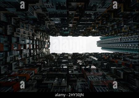 Eine Aufnahme des Yick Fat Building oder Monster Building in Quarry Bay, Hongkong Stockfoto