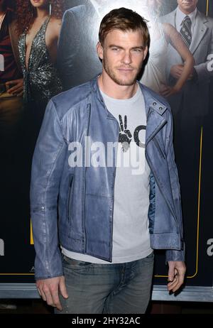 Alan Ritchson bei der Premiere von „American Hustle“ in Los Angeles im Directors Guild Theatre Stockfoto