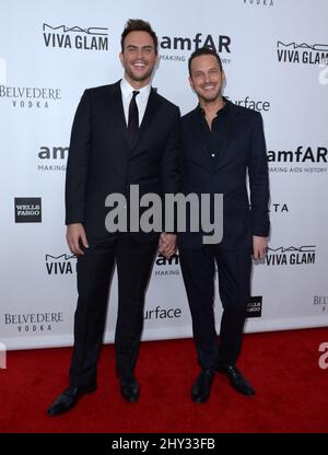 Cheyenne jackson, Jason Landau, kommt zur vierten jährlichen amfAR Inspiration Gala in den Milk Studios am Donnerstag, den 12. Dezember 2013 in Los Angeles. Stockfoto