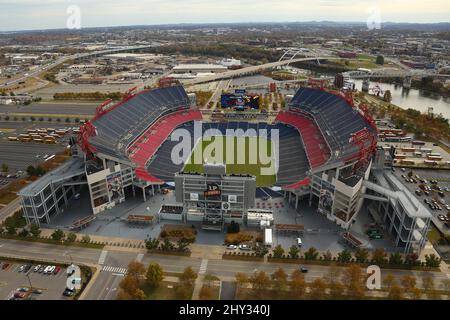 LP Field ist ein Fußballstadion, das der Metropolitan Government of Nashville und Davidson County gehört. Es wurde 1999 erbaut und ist das Heimstadion der Tennessee Titans der NFL und der Tennessee State University Tigers. Stockfoto