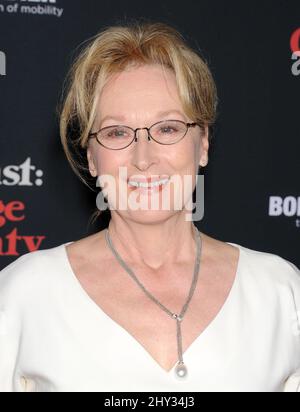 Meryl Streep bei der Premiere von „August: Osage County“ im Regal Cinemas in Los Angeles, Kalifornien. Stockfoto