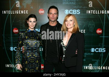 Meghan Ory, Josh Holloway, Marg Helgenberger bei der CNET'S 'Intelligence' Premiere Party, TAO Nightclub im Venetian Resort Hotel and Casino Stockfoto