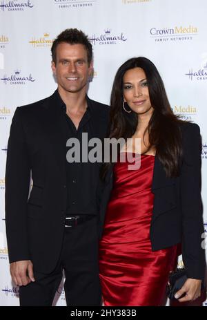 Cameron Mathison und Vanessa Arevalo nehmen an der Pressekonferenz der Hallmark Channel und Hallmark Movie Channel Winter 2014 der TV Critics Association Teil, die in der Huntington Library and Gardens in Los Angeles, USA, abgehalten wird. Stockfoto