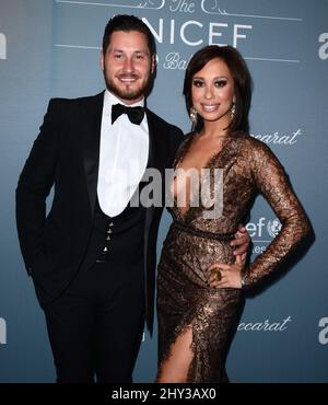 Val Chmerkovskiy, Cheryl Burke beim UNICEF Ball 2014 in Los Angeles Stockfoto