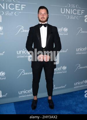 Val Chmerkovskiy beim UNICEF Ball 2014 in Los Angeles Stockfoto