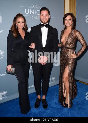 Leah Remini, Val Chmerkovskiy, Cheryl Burke beim UNICEF Ball 2014 in Los Angeles Stockfoto