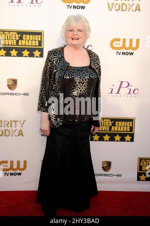 June Squibb bei den Annual Critics' Choice Movie Awards 19. im Barker Hanger in Los Angeles, USA. Stockfoto