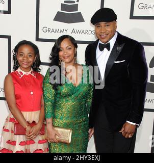 LL Cool J, Simone Johnson und Nina Simone Smith kommen am Sonntag, den 26. Januar 2014, bei den jährlichen GRAMMY Awards 56. im Staples Center in Los Angeles an. Stockfoto