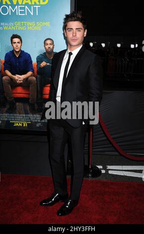 Zac Efron bei der Premiere von „That peinlich Moment“ im Regal Cinemas, Los Angeles Stockfoto