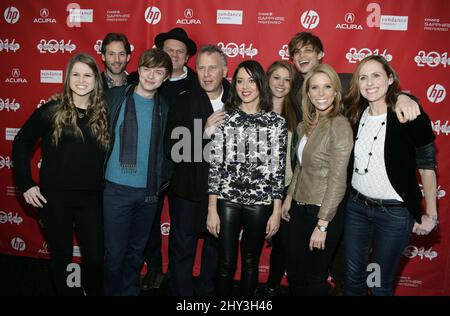 Jenna Nye, Jeff Baena, Dane DeHaan, John C. Reilly, Paul Reiser, Aubrey Plaza, Elizabeth Jayne, Matthew Gray Gubler, Cheryl Hines, Molly Shannon bei der Premiere von Life After Beth beim Sundance Film Festival 2014, Library Center Theatre Stockfoto