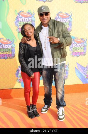 LL Cool J & Nina Simone Smith nimmt an Nickelodeon's Annual Kids' Choice Awards 27. Teil, die im USC's Galen Center, Los Angeles, verliehen werden Stockfoto