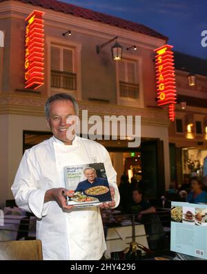 Wolfgang Puck Makes IT Healthy Cook Buchunterzeichnung im Spago Las Vegas, den Forum Shops im Caesars Palace. Stockfoto