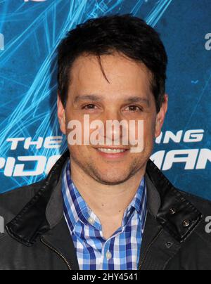 Ralph Macchio nimmt an der Premiere von „The Amazing Spider-man 2“ im Ziegfeld Theatre, New York, Teil Stockfoto