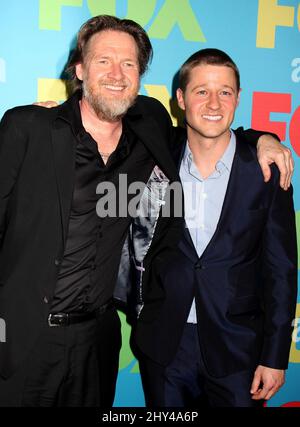 Donal Logue und Benjamin McKenzie nehmen an der Fox Networks 2014 Upfront Präsentation in New York City Teil Stockfoto