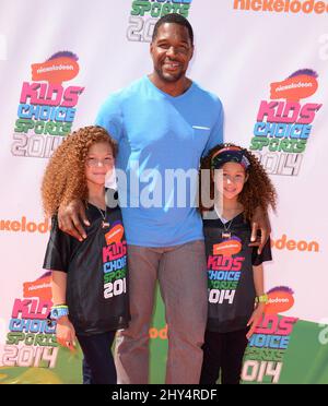 Michael Strahan nimmt an den Nickelodeon Kids' Choice Sports Awards Teil, die im Pauley Pavilion in Los Angeles, Kalifornien, abgehalten werden. Stockfoto