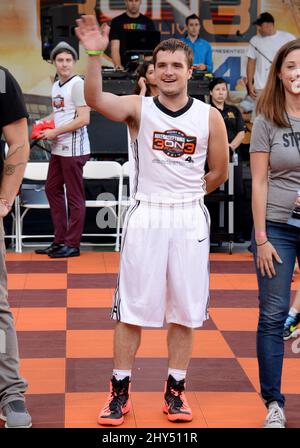 Josh Hutcherson Teilnahme an der 3. jährlichen Josh Hutcherson Celebrity Basketball-Spiel profitieren gerade, aber nicht eng auf der Nokia Plaza in Los Angeles, Kalifornien statt. Stockfoto