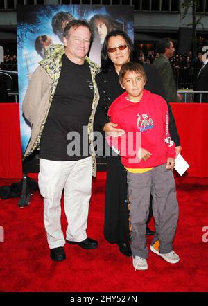 DATEI-FOTO: Robin Williams stirbt mit 63 Jahren. Robin Williams bei der Premiere von 'Harry Potter'. (NYC) Stockfoto
