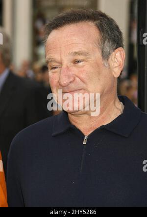 DATEI-FOTO: Robin Williams stirbt mit 63 Jahren. Robin Williams bei der Premiere von 'Happy Feet'. (Los Angeles, Kalifornien) Stockfoto