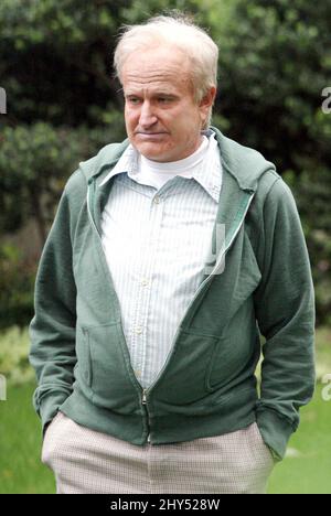 DATEI-FOTO: Robin Williams stirbt mit 63 Jahren. Robin Williams über das Set von „House of D“. (NYC) Stockfoto