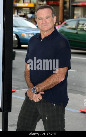 DATEI-FOTO: Robin Williams stirbt mit 63 Jahren. Robin Williams bei der Premiere von 'Happy Feet'. (Los Angeles, Kalifornien) Stockfoto