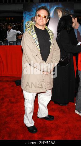 DATEI-FOTO: Robin Williams stirbt mit 63 Jahren. Robin Williams bei der Premiere von 'Harry Potter'. (NYC) Stockfoto
