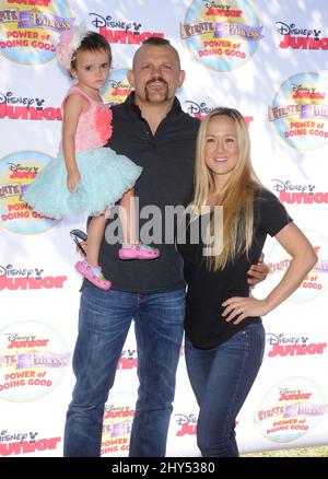 Chuck Liddell besucht Disney Junior's 'Pirate and Princess: Power of Doing Good€ Tour im Brookside Park in Los Angeles, USA. Stockfoto