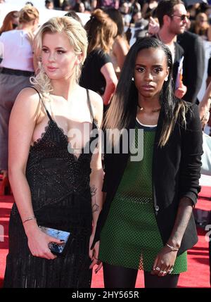 Irland Baldwin und Angel Haze kommen bei den MTV Video Music Awards 2014 im Forum an Stockfoto