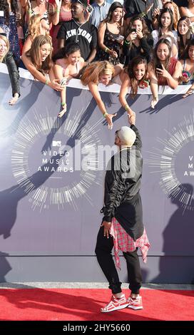 Chris Brown bei den MTV Video Music Awards 2014 im Forum Stockfoto