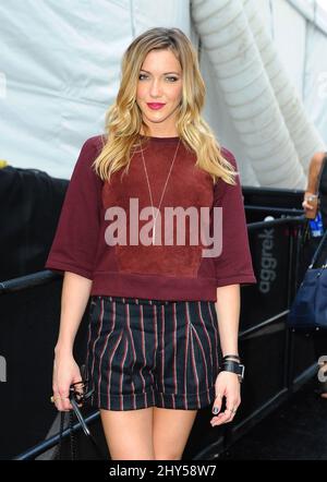 Katie Cassidy kommt zur Rebecca Minkoff Show während der New York Mercedes-Benz Fashion Week Spring 2015 Stockfoto