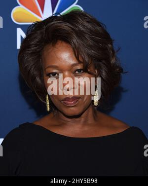 Alfre Woodard nimmt an der NBC Vanity Fair 2014-2015 TV Season Red Carpet Event in der Hyde Sunset Kitchen Teil Stockfoto