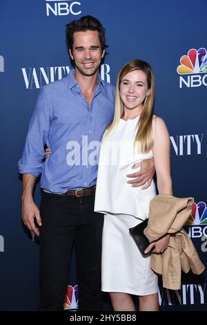 David Walton & Majandra Delfino bei der NBC Vanity Fair 2014-2015 TV Saison Red Carpet Event in der Hyde Sunset Kitchen Stockfoto