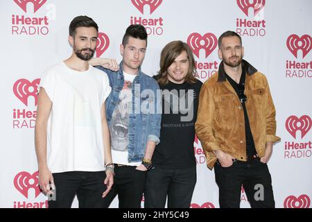 Kyle Simmons, Dan Smith, Chris 'Woody' Wood, will Farquarson von Bastille kommen am 1. Tag des iHeartRadio Music Festivals im MGM Grand Hotel, Las Vegas, 19. September 2014 an. Stockfoto