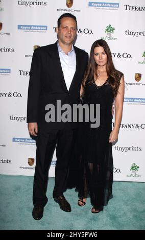 Vince Vaughn und Kyla Weber nahmen an der Gala 2014 Baby2Baby im The Book Bindery in Culver City, Kalifornien, Teil. Stockfoto